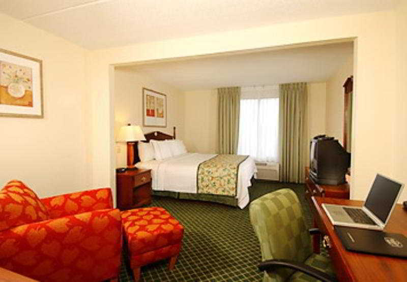 Fairfield Inn And Suites Atlanta Airport South/Sullivan Road Стая снимка